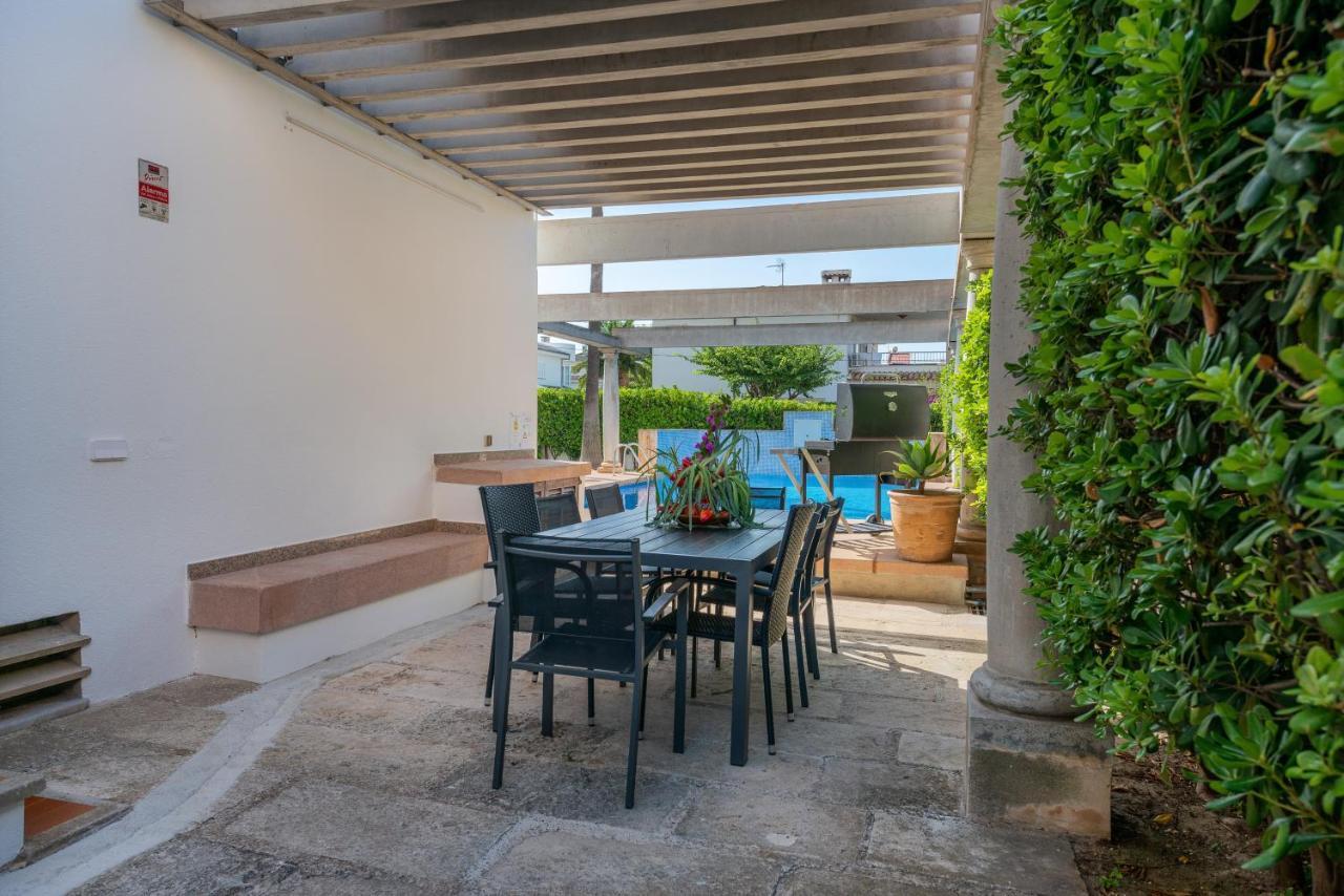 Estrel Villa Can Picafort  Ngoại thất bức ảnh