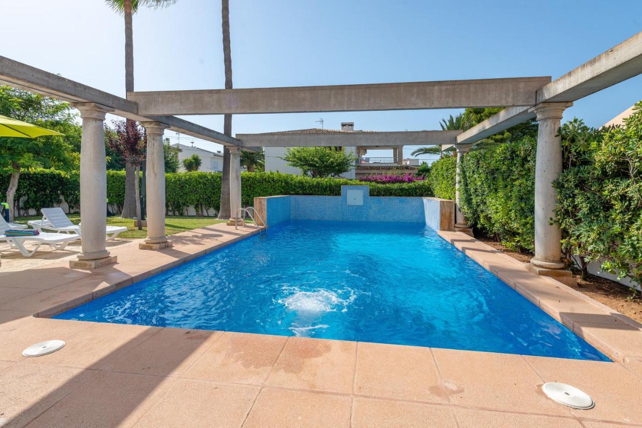 Estrel Villa Can Picafort  Ngoại thất bức ảnh