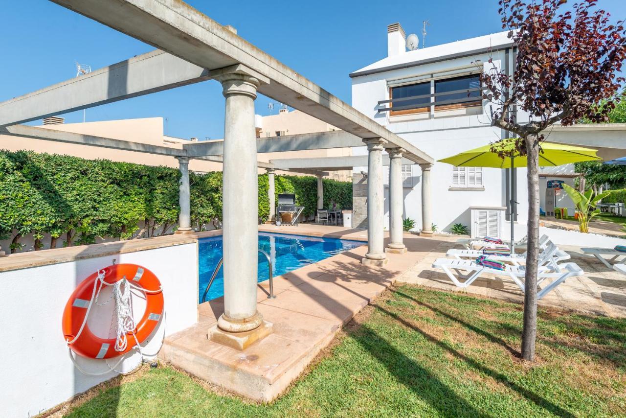 Estrel Villa Can Picafort  Ngoại thất bức ảnh
